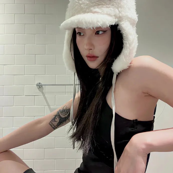 滚动的钢蛋